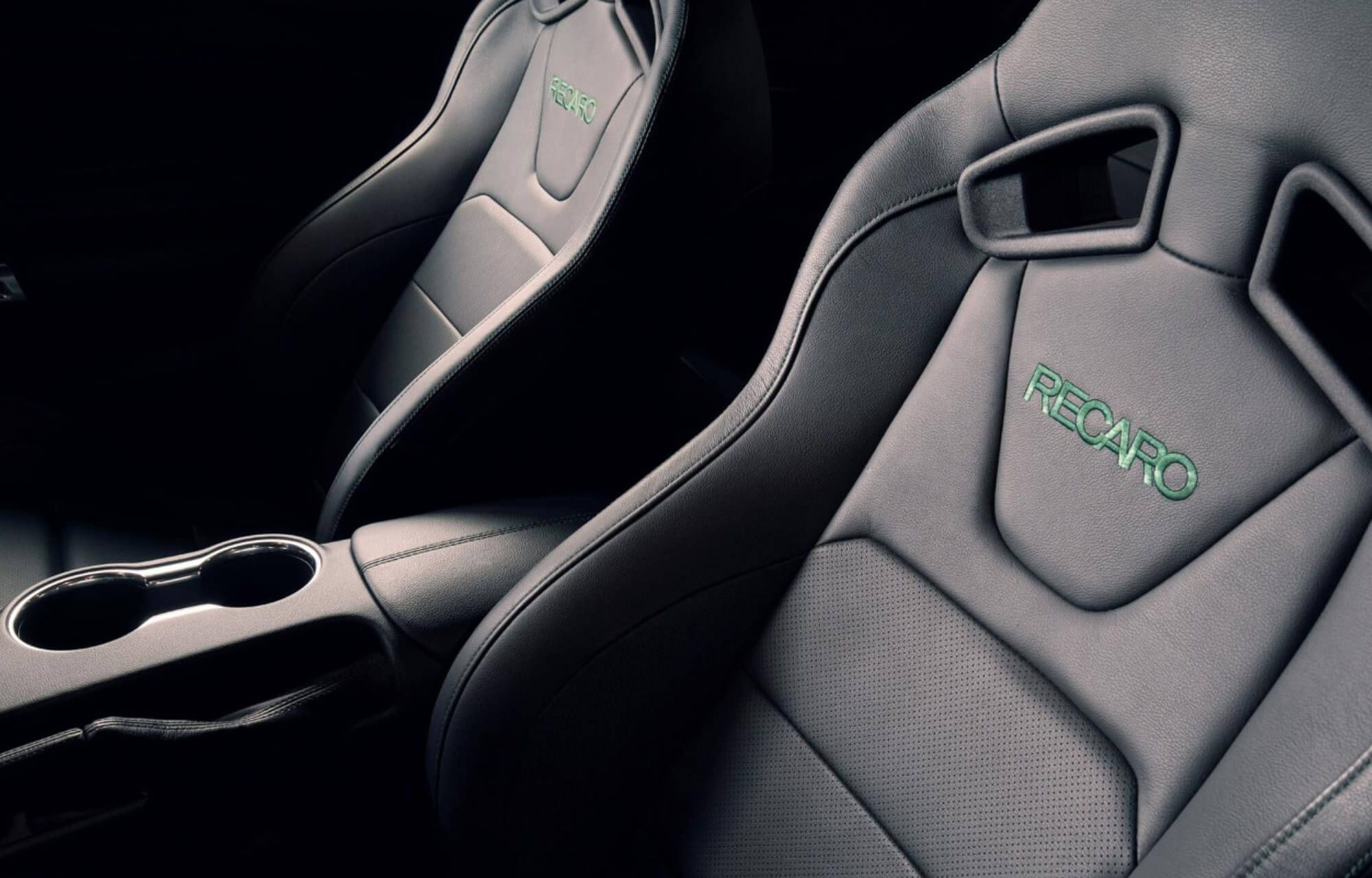 Sièges gainés en cuir