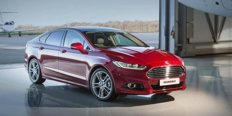 Ford Mondeo Rouge