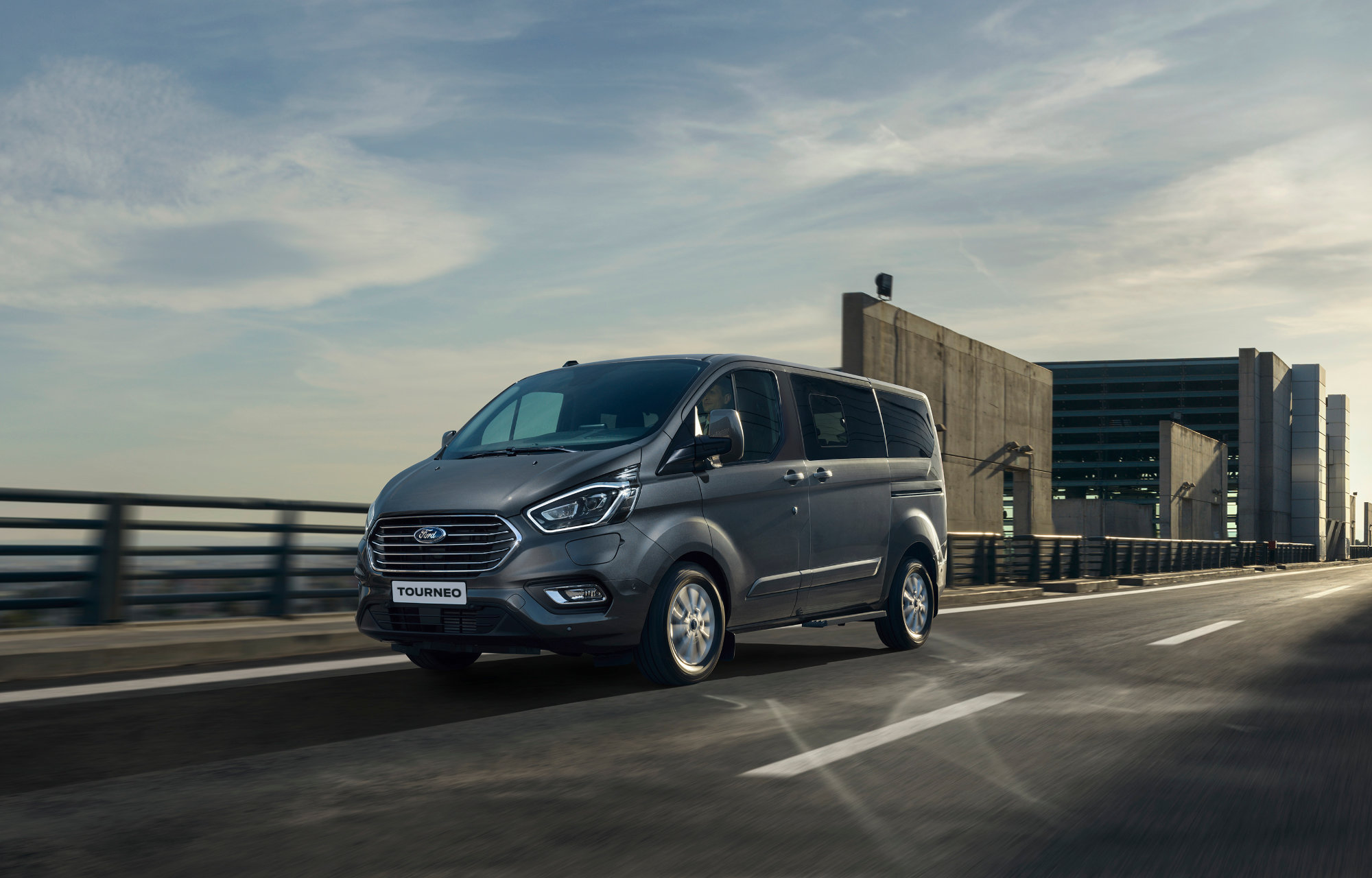 Ford Tourneo Custom hybrid