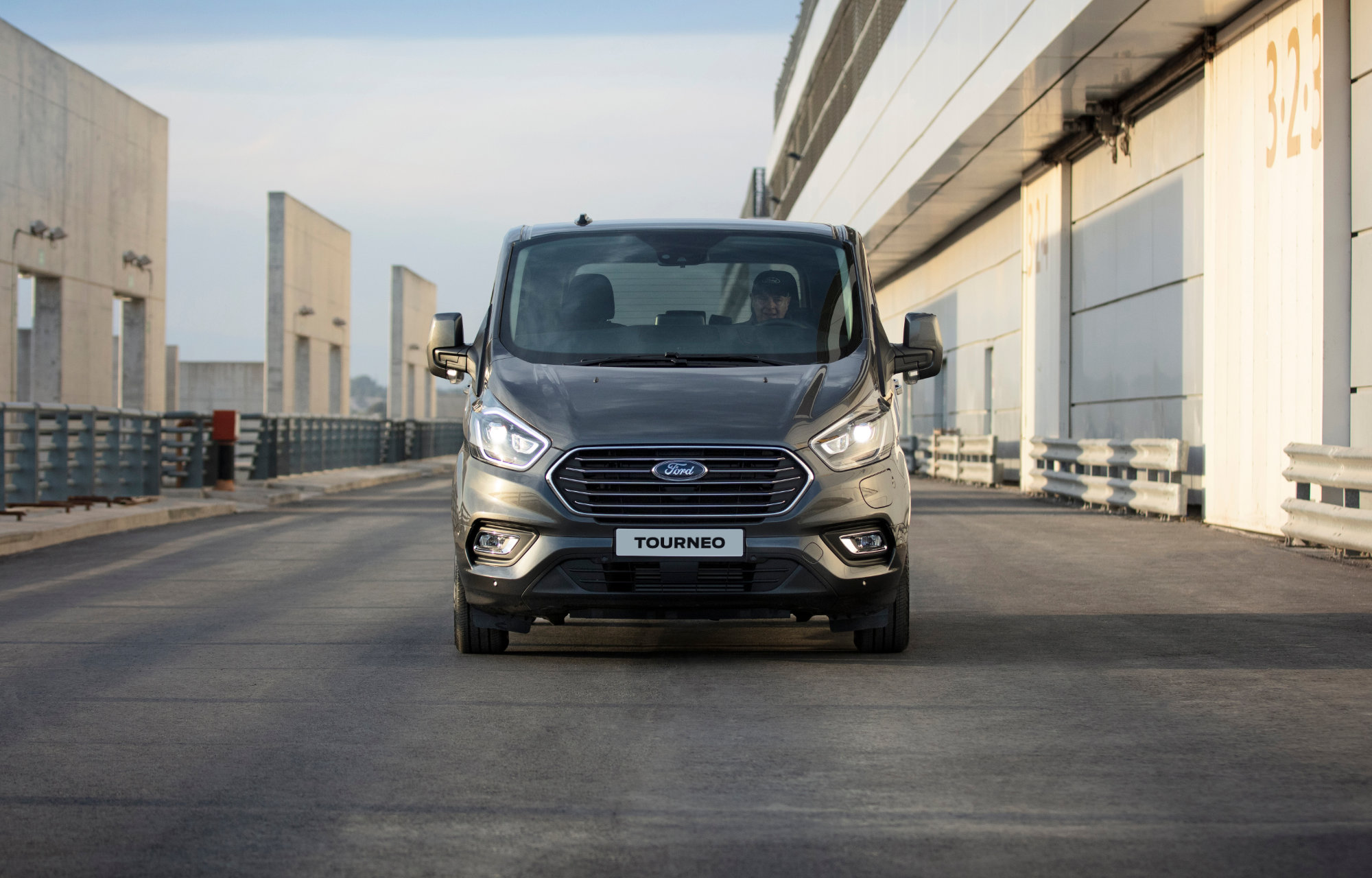 Nouveau Ford Tourneo Custom Plug-In Hybrid