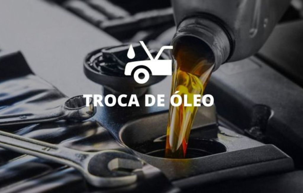 Óleo sendo adicionado em um motor