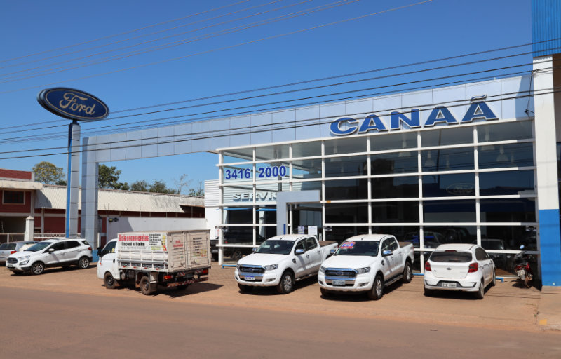 Vista externa da Ford Canaã em Cacoal