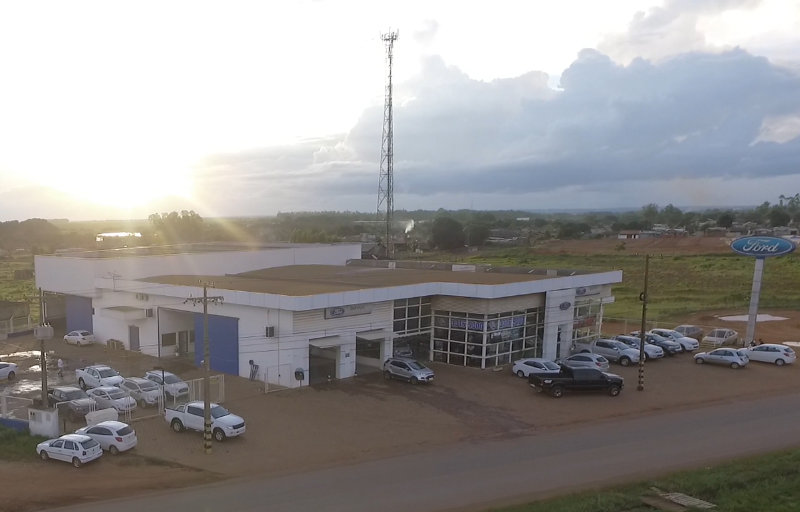 Vista externa da Ford Canaã em Vilhena