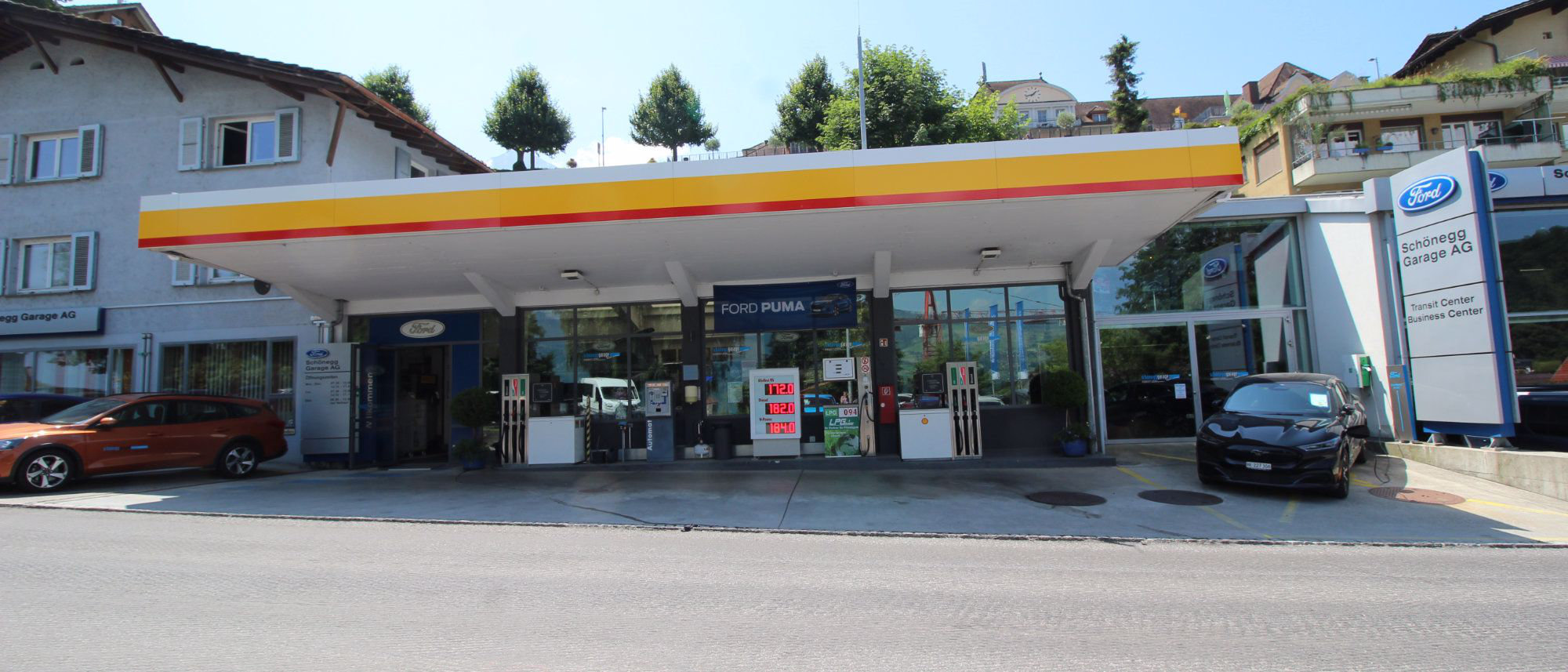 Tankstelle (Shell)