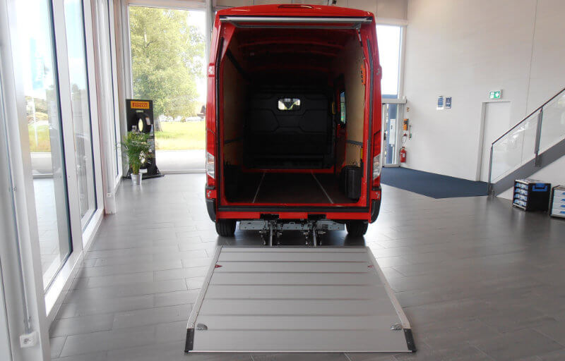 Hebebühne Ford Fahrzeug mit umgebauter Hebebühne