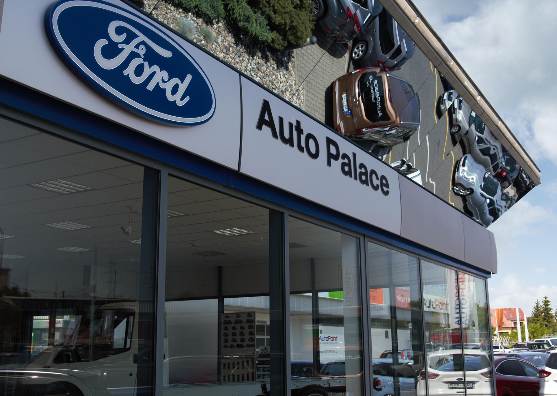 Kontaktujte svého dealera Ford Auto Palace Spořilov v Praze