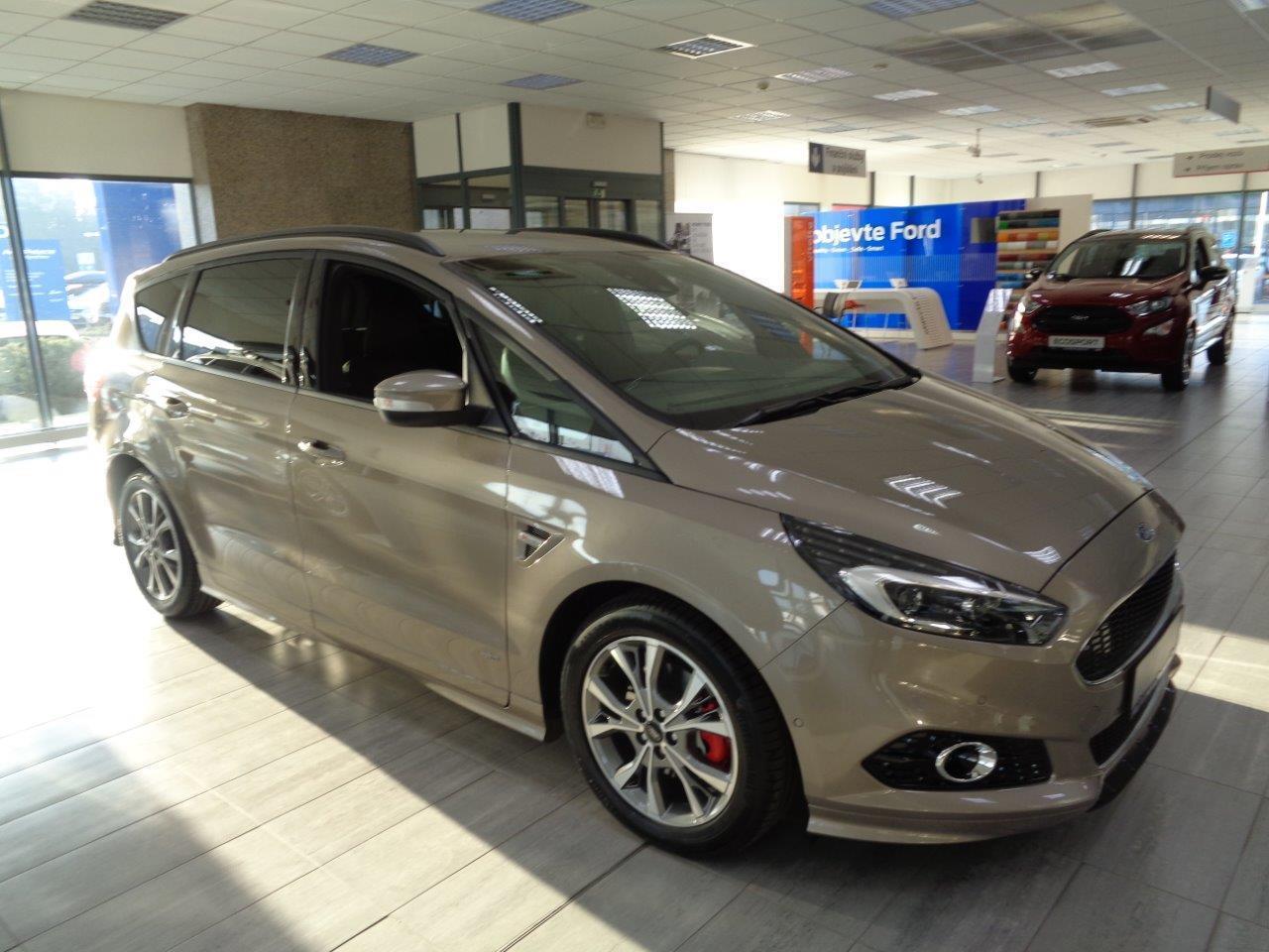 Ford s max st