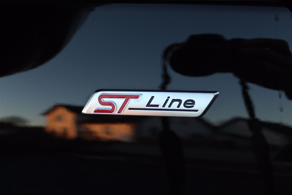 ST-Line emblem