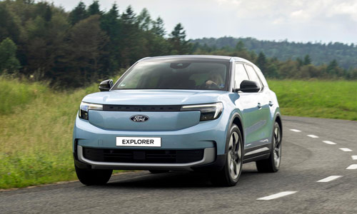 billede af ford explorer kørende