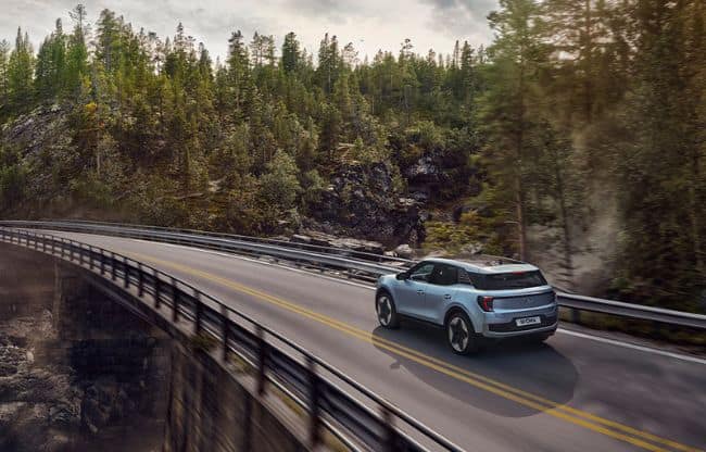 Ford Explorer EV - rijdend achteraanzicht