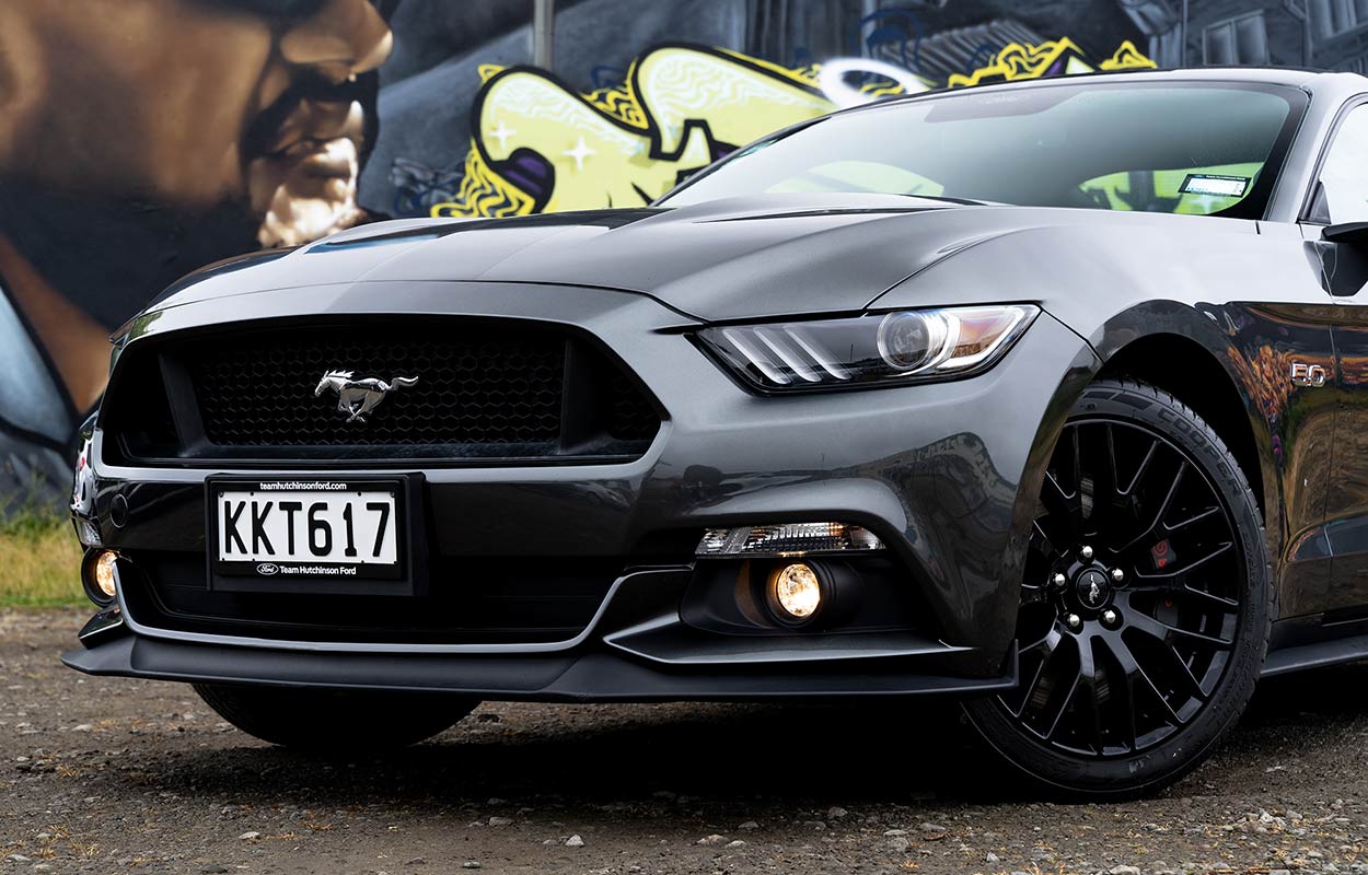 Team Hutchinson Ford - NZ's Ford Mustang Specialists
