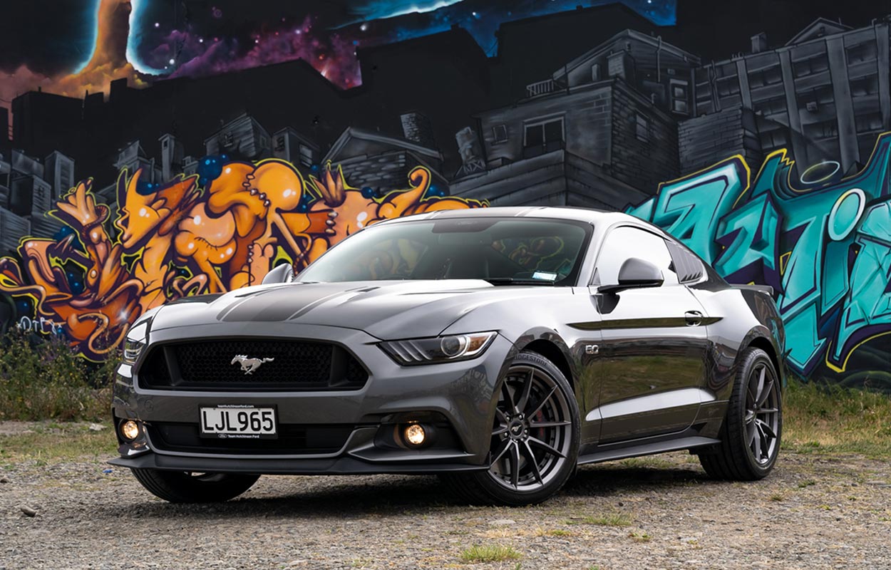 Team Hutchinson Ford - NZ's Ford Mustang Specialists