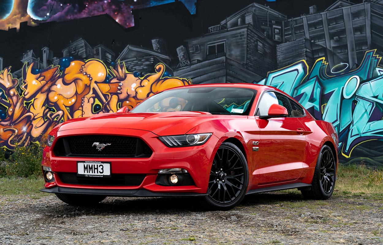 Team Hutchinson Ford - NZ's Ford Mustang Specialists