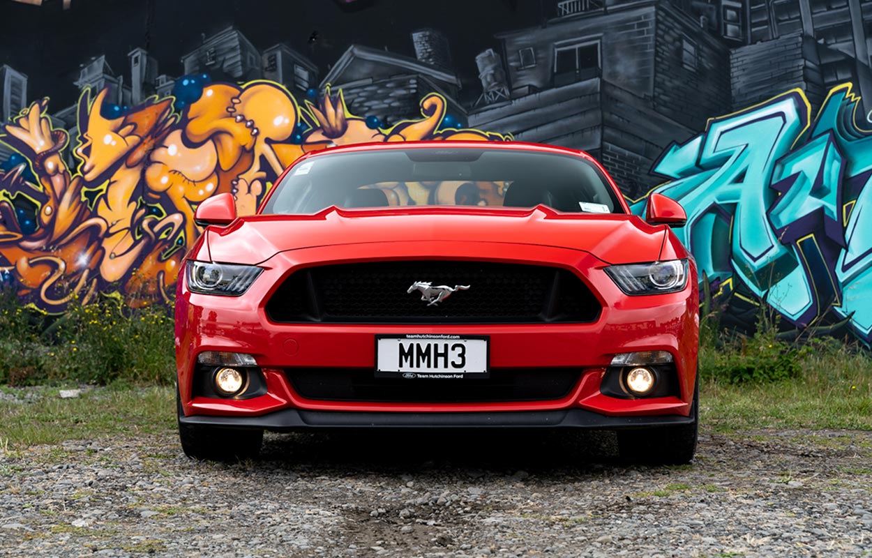 Team Hutchinson Ford - NZ's Ford Mustang Specialists