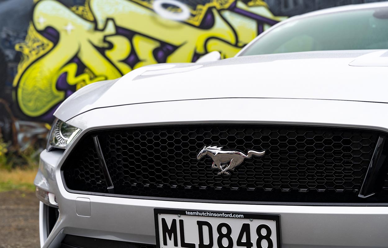 Team Hutchinson Ford - NZ's Ford Mustang Specialists