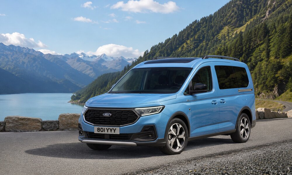 Ford Tourneo podczas rodzinnej podróży